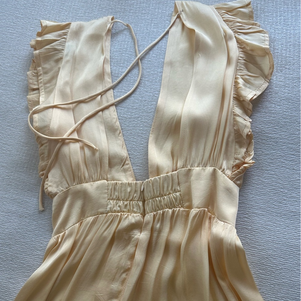 XS STILLWATER JESSIE MIDI DRESS in classic baby / butter yellow. Dry Cleaned